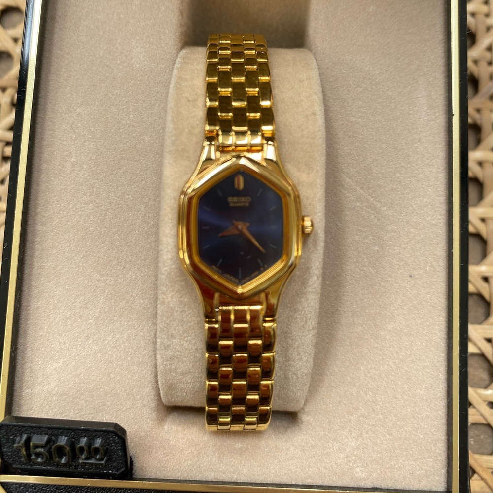 Ladies Gold Seiko Black Face Watch